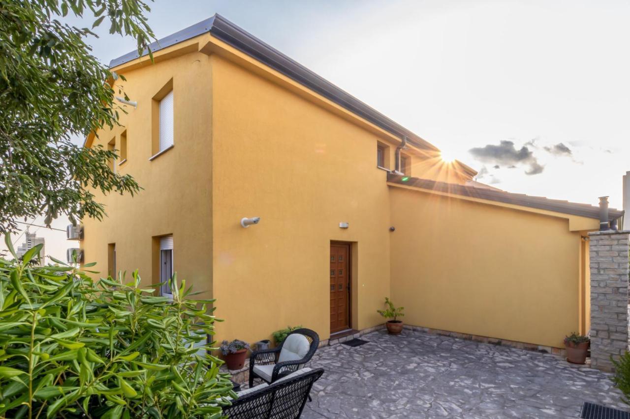 Adastra apartmani Rijeka Exterior foto