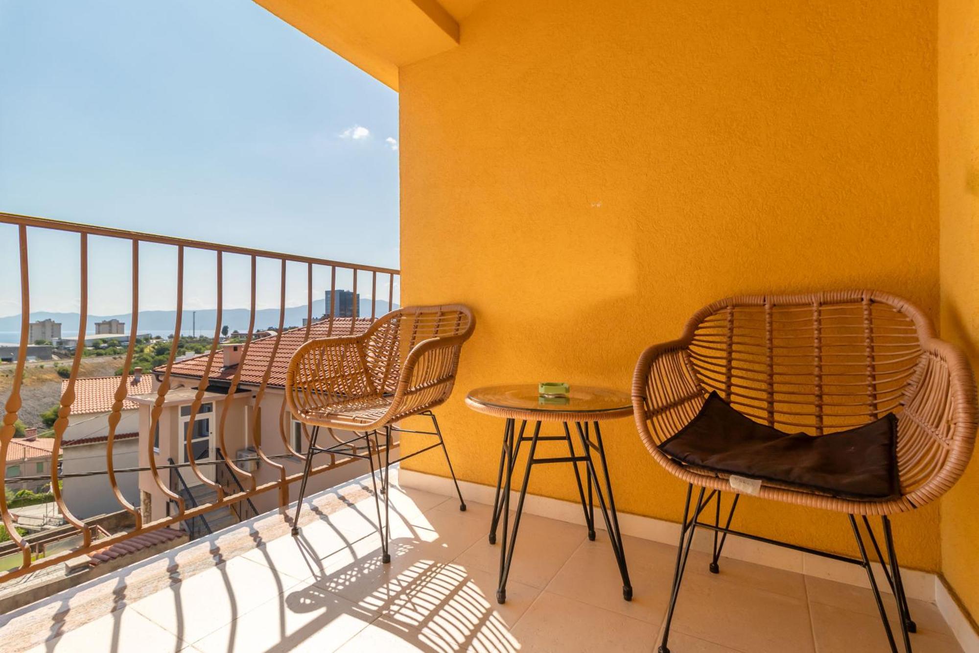 Adastra apartmani Rijeka Exterior foto